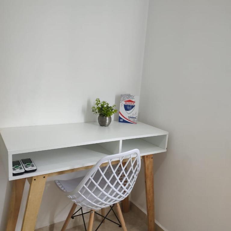 Lovely Apartment HOEStel Pedreira! - Three-Bedroom Apartment - 22
