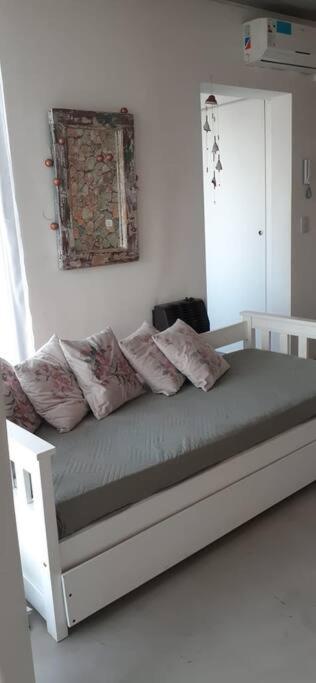 Luminoso y comfortable monoambienteA 25 minutos de Ezeiza - Apartamento de 1 dormitorio - 34
