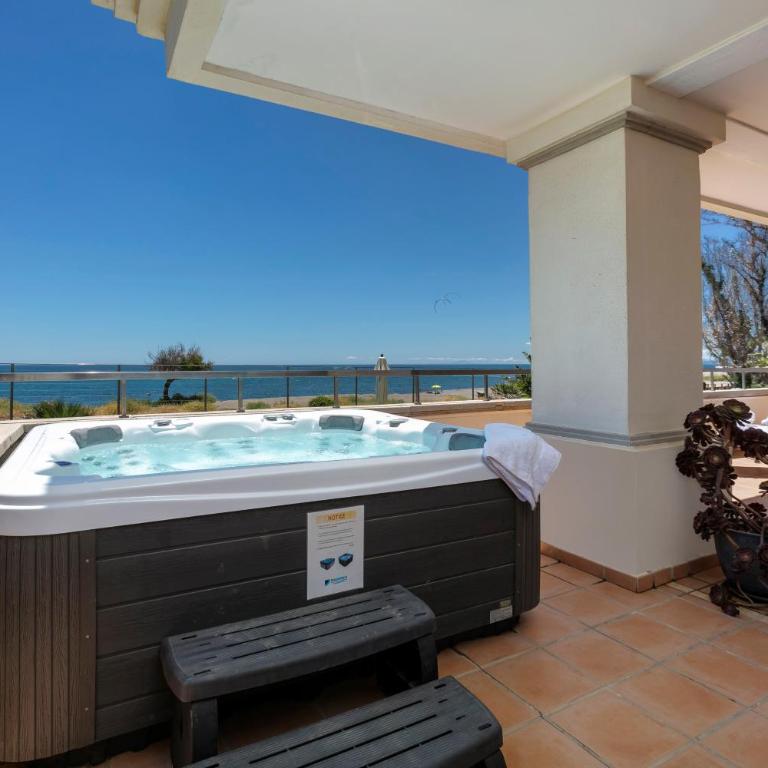 Appt 401-3-Bed-Heaven Beach-Paseo-All year heated pool-Free Bikes - Apartamento con vistas al mar - 68