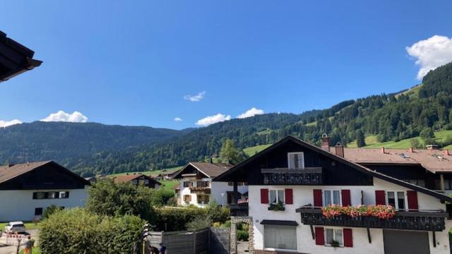 Apartment Klein & Fein mit Hallenbad und Sauna in Bolsterlang - Apartment mit Blick auf die Berge - 15