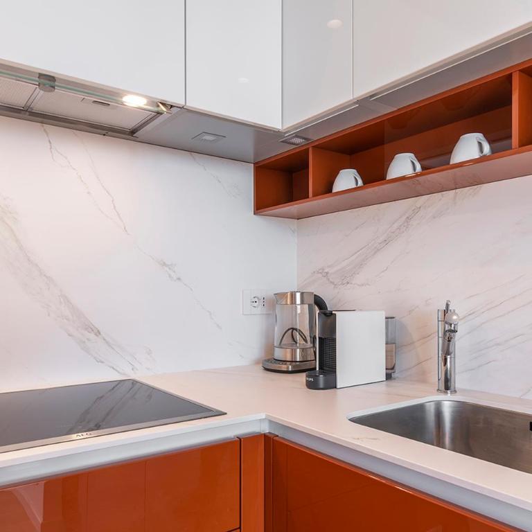 easyhomes-Central Tower - Monolocale - Piano Superiore - 18