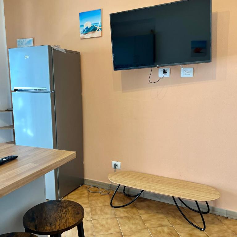 Coral Beach Apartment- Steps from Sea, AC & WIFI - Appartamento con 1 Camera da Letto - 4