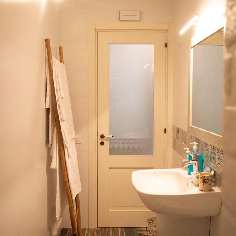 Casa Vacanze L'essenziale - Casa con 1 Camera da Letto - 7