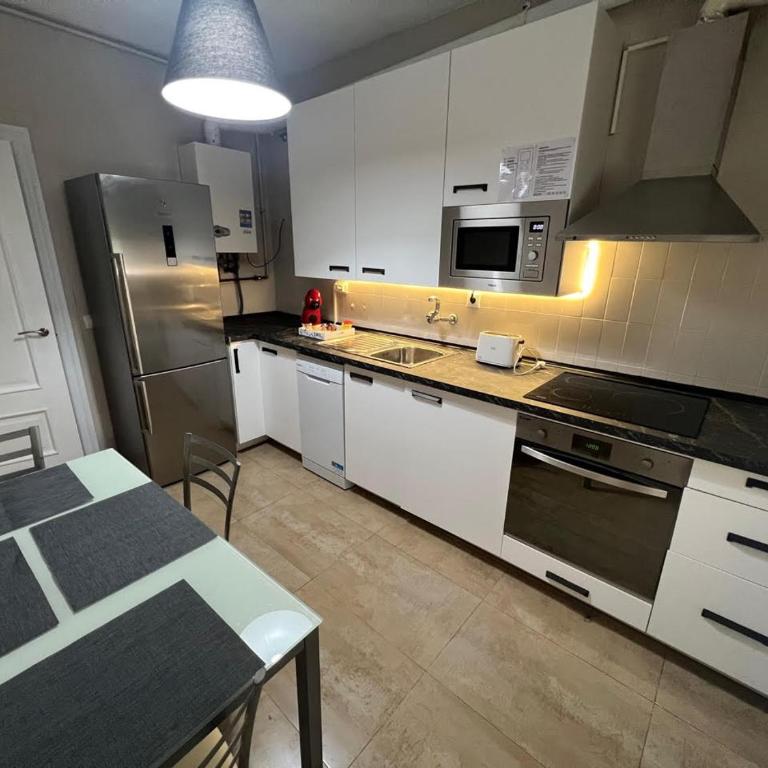 Santiago Tower Aire Ac casco antiguo By Apartamentos Logrono - Apartamento de 1 dormitorio - 28