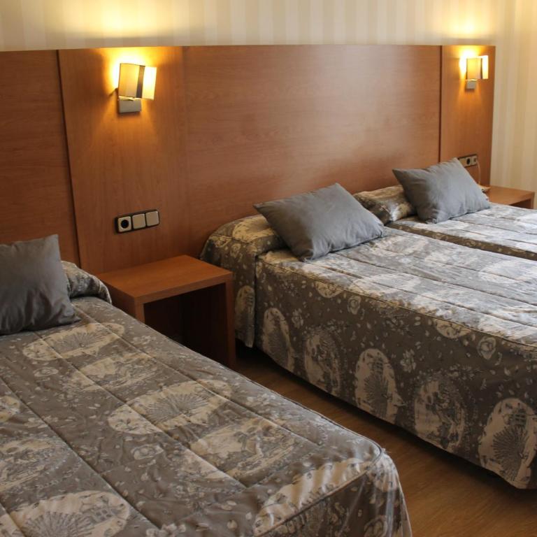 Ramblas Hotel - Double Room with Extra Bed - 9