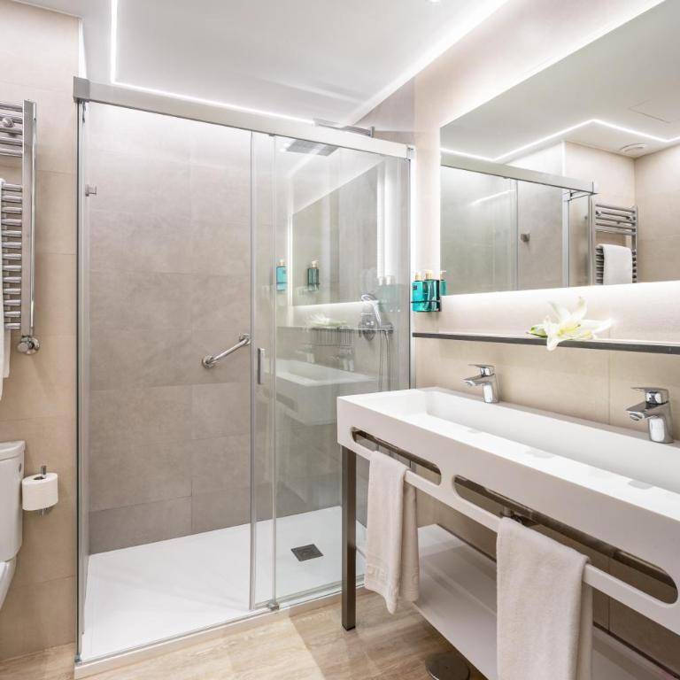 Hotel Cimbel - Double Room City View without Terrace - 1