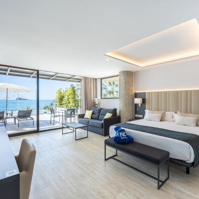 Hotel Cimbel - Deluxe Double Room with Private Pool - 6