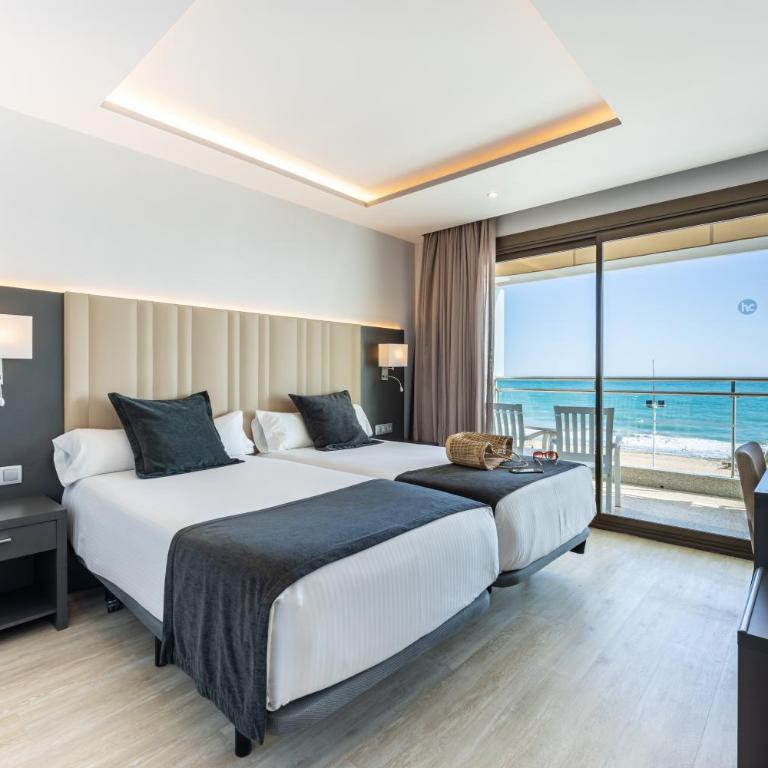 Hotel Cimbel - Habitación Doble con balcón y vistas al mar - 1