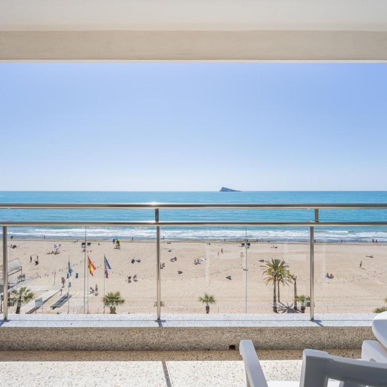Hotel Cimbel - Habitación Doble con balcón y vistas al mar - 2