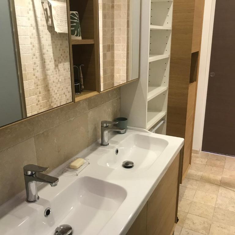 Très bel appartement T3 proche place Castellane avec vue et 2 chambres - Appartement 2 Chambres - 17