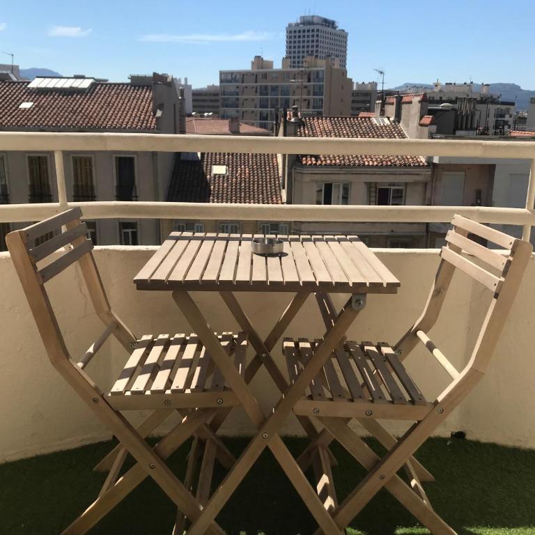 Très bel appartement T3 proche place Castellane avec vue et 2 chambres - Appartement 2 Chambres - 23