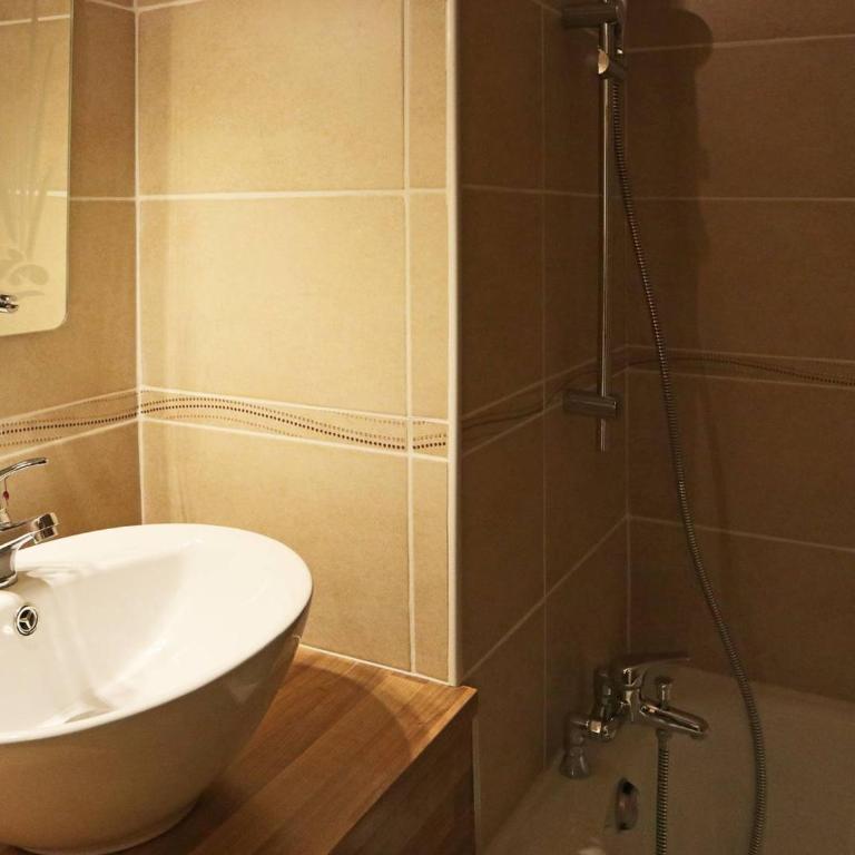 Studio prestige 4 pers, skis aux pieds, cheminée, balcon, sans animaux, wifi libre - FR-1-322-441 - Apartamento (4 adultos) - 2