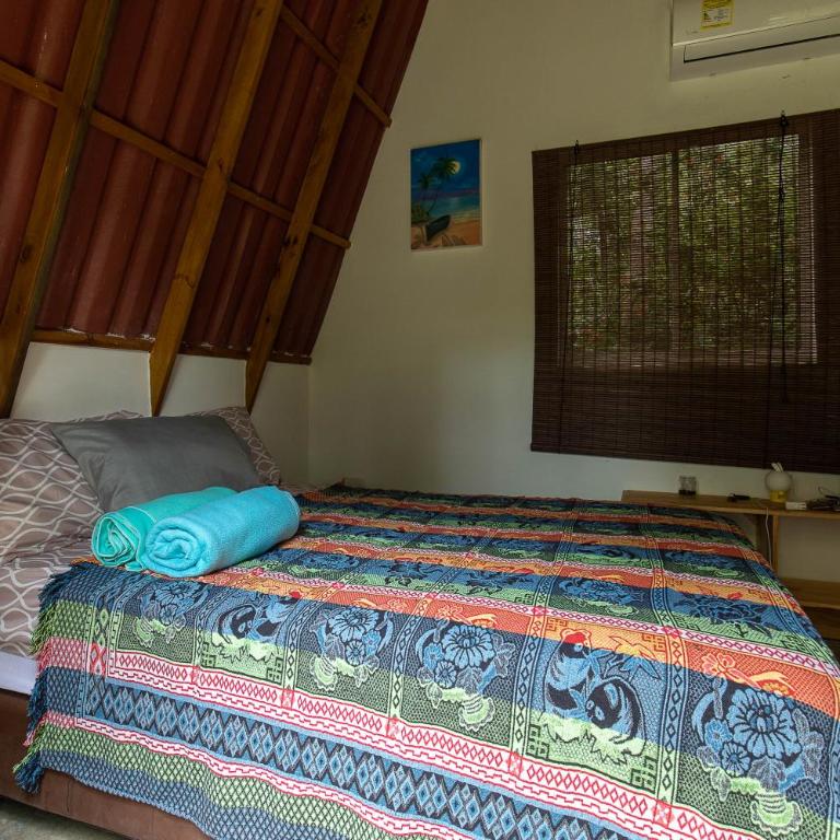 Hostal Campomar - Habitación Triple con baño privado externo - 6