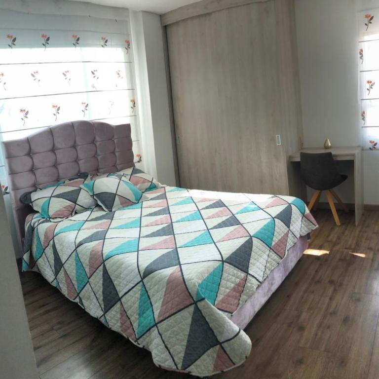 Espectacular apartamento con estacionamiento gratuito Chía N 2 - Apartamento de 2 dormitorios - 2
