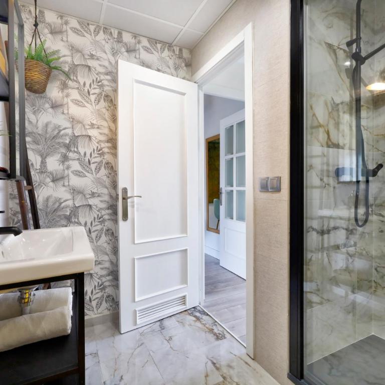 Apartamento cerca de la MEZQUITA DE CORDOBA & FREE PRIVATE PARKING - One-Bedroom Apartment - 19