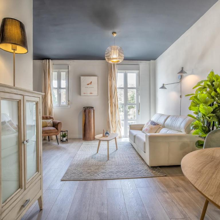 Apartamento cerca de la MEZQUITA DE CORDOBA & FREE PRIVATE PARKING - One-Bedroom Apartment - 2