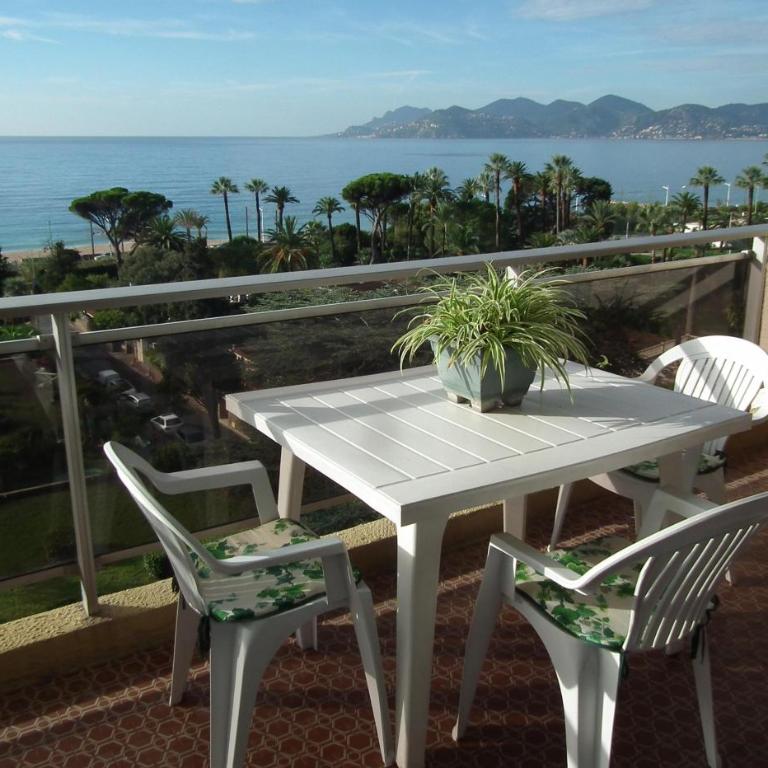 Apartment Montmorency - Appartement - Vue sur Mer - 1