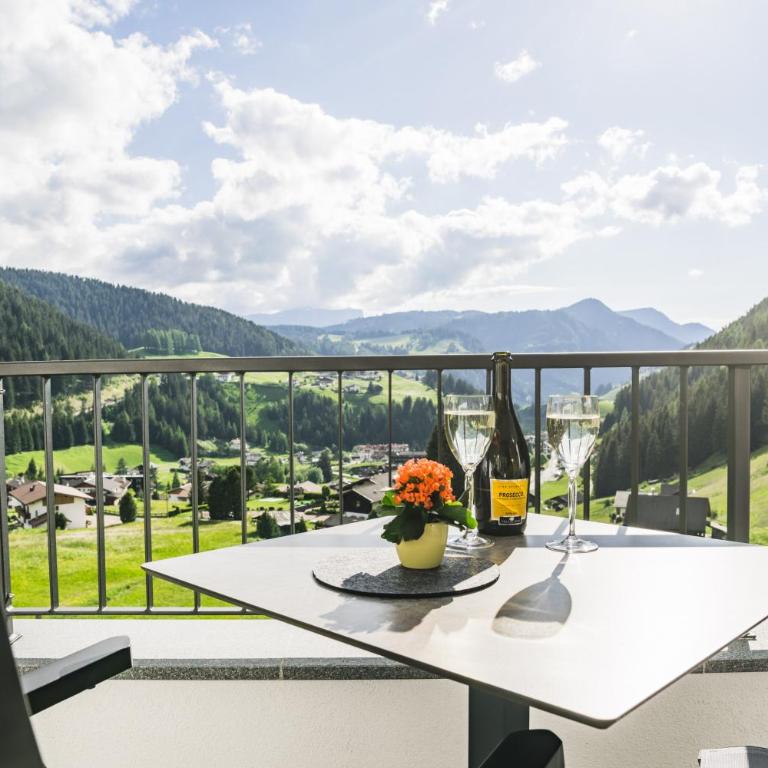 Aurela Mountain Chalets - Apartment mit Terrasse - 11