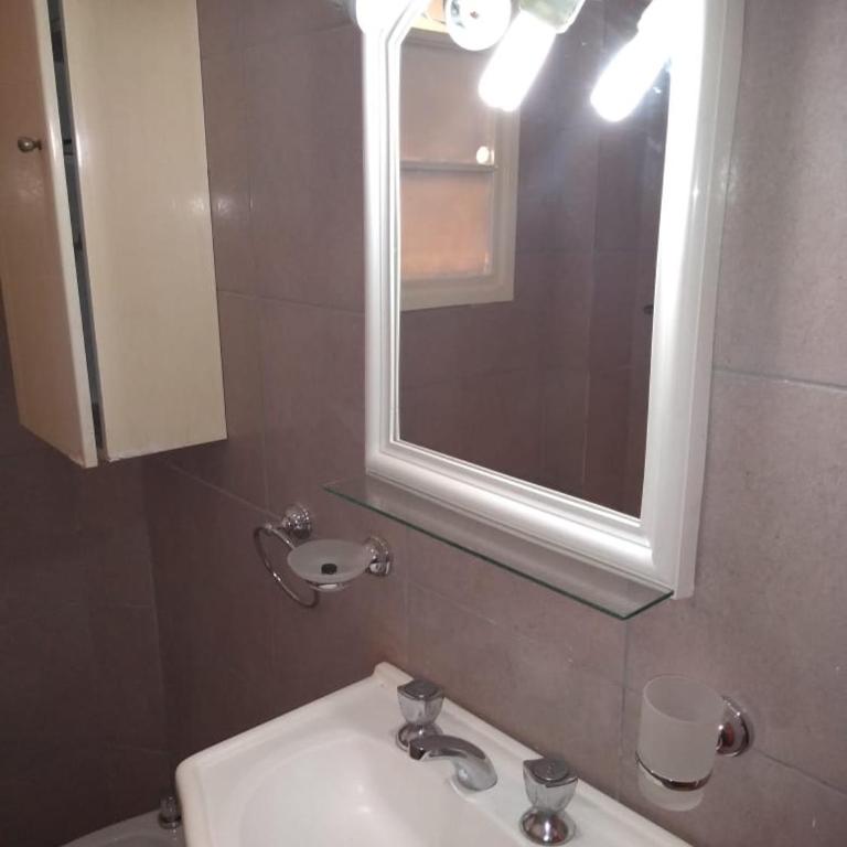 3 ambientes para 3 huéspedes en Galerías Pacifico cercano Puerto Madero - Two-Bedroom Apartment - 12