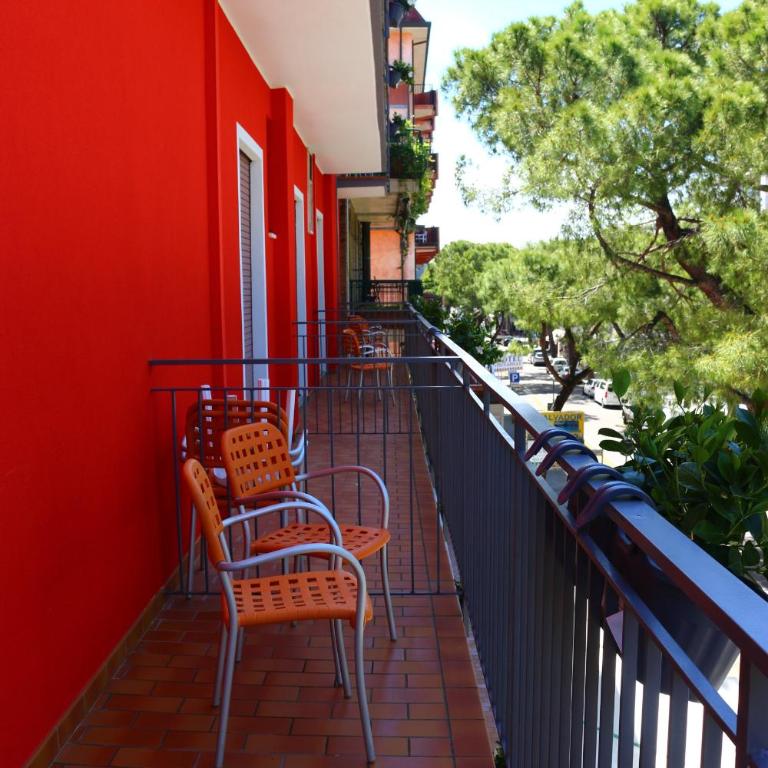 Hotel Neps - Camera Familiare con Balcone - 3