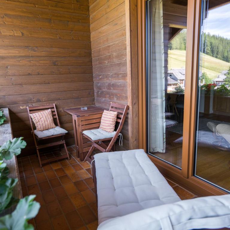 Gasthof-Appartements Sportalm - Großes Apartment mit 2 Schlafzimmern und einem Balkon - 9