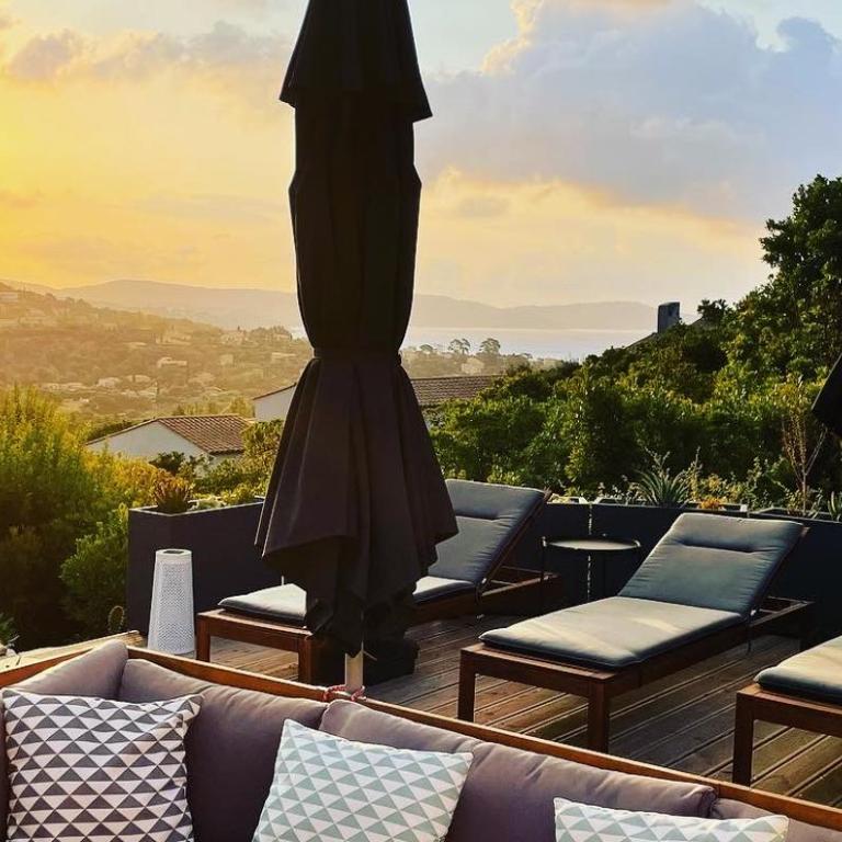 VILLA PERLA SAINT-TROPEZ CAVALAIRE sur MER, 3-5 chambres, vue mer, piscine chauffée avril à octobre - Villa con Vista Mare - 3