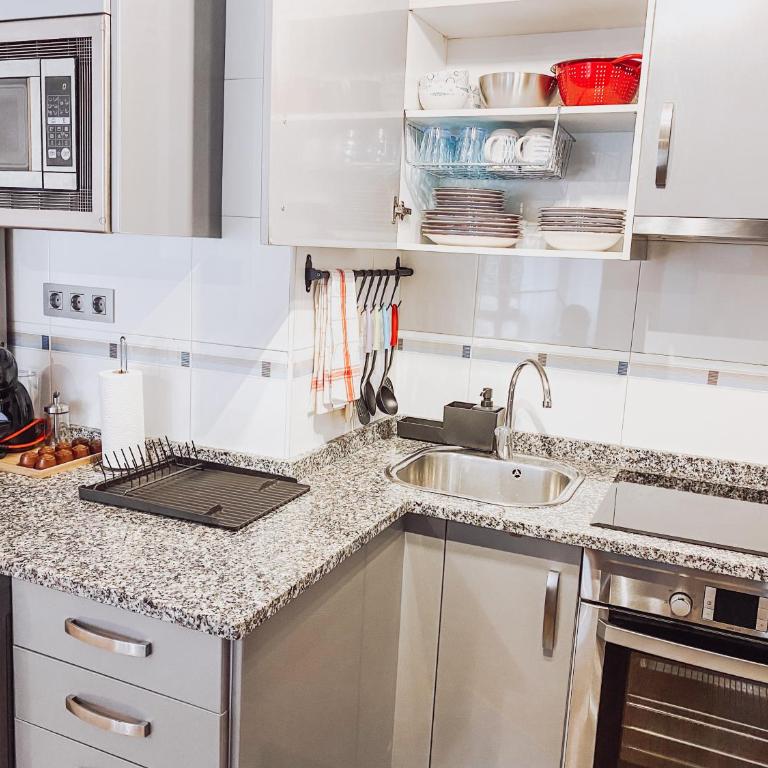 Aires de Montecerrao, plaza de garaje y WIFI gratis - Apartamento de 1 dormitorio - 10