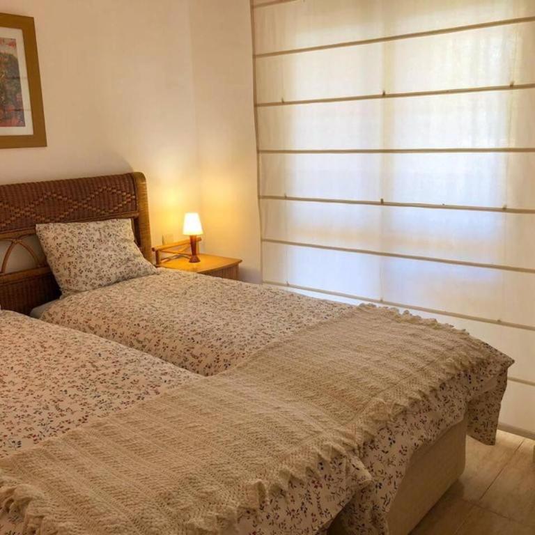 Flat Sleeps 4 with Pool and Terrace - Apartamento - 3