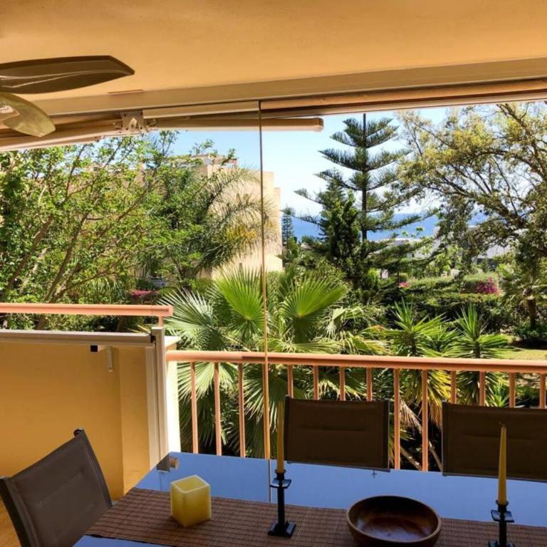 Flat Sleeps 4 with Pool and Terrace - Apartamento - 8