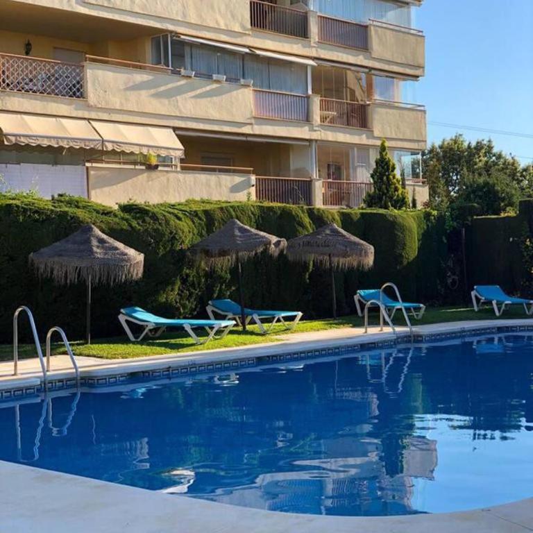 Flat Sleeps 4 with Pool and Terrace - Apartamento - 15