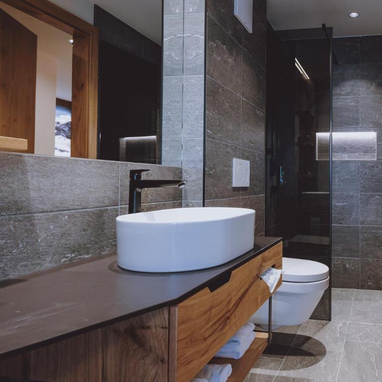 Premium Chalets by ZAGLGUT, Zell am See-Kaprun - Wellness & Infinity Pool, Air Conditioning, Panoramic Views & Summer Card Included - Chalet mit 2 Schlafzimmern - 8