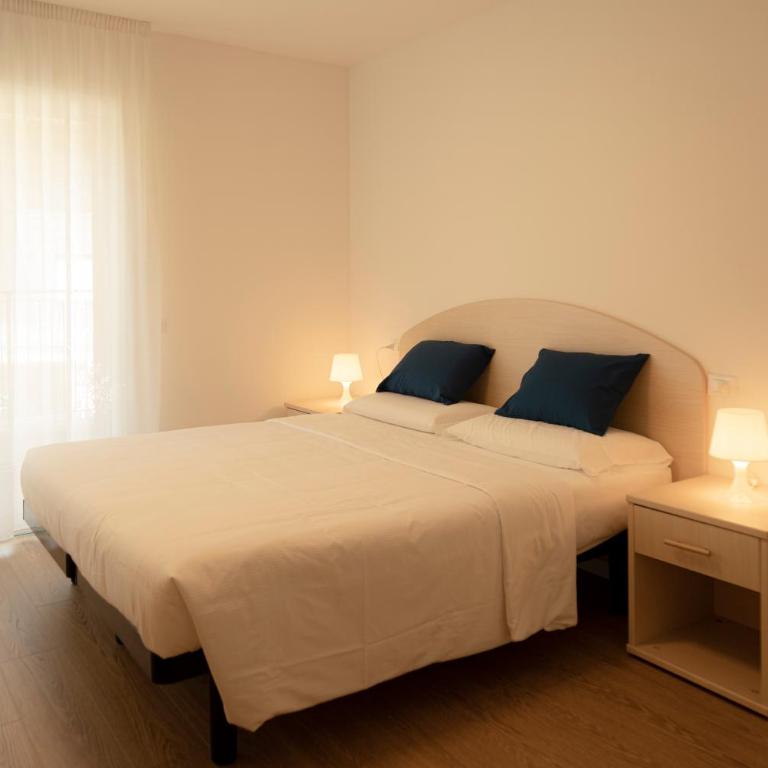 HOLIDAY APARTMENTS GIULIA - Blue - Three-Bedroom Apartment - 1