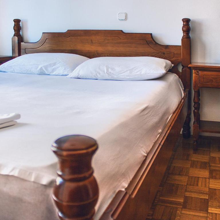 Vera Apartments - Three-Bedroom Apartment - 4