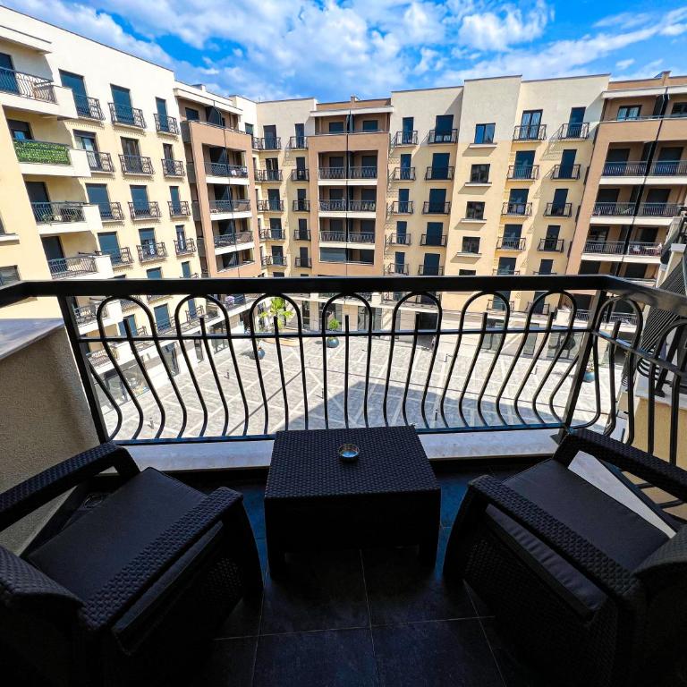 Green Hills by MI - One-Bedroom Apartment - 2