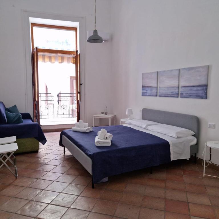 Le Stanze di Marta - Camera Tripla con Bagno Privato Esterno - 1