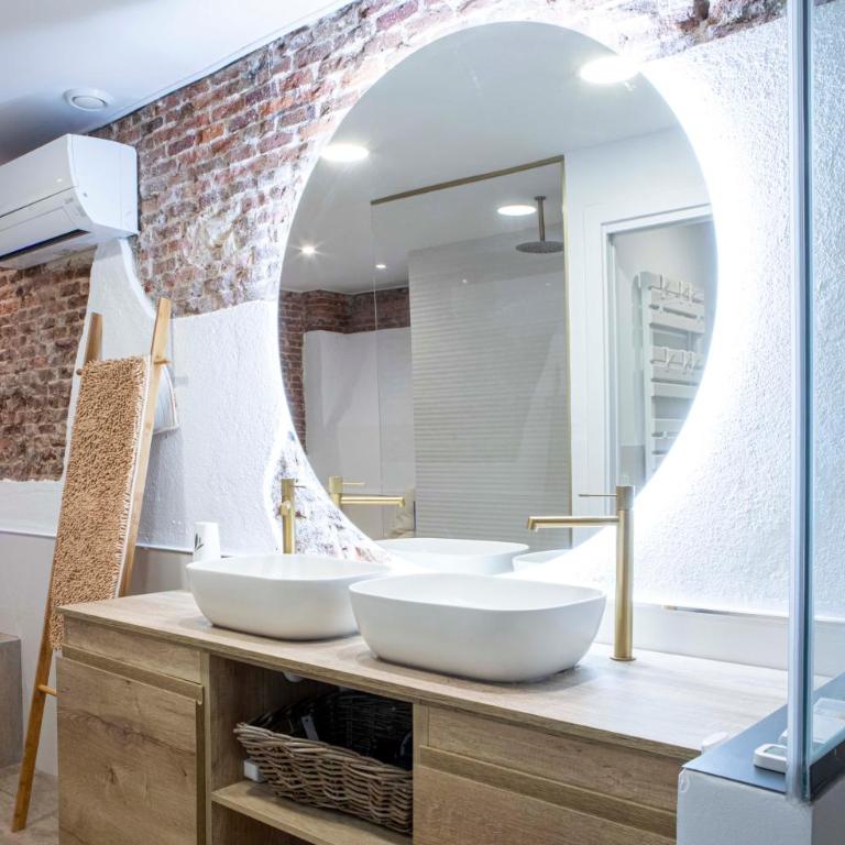 Calle Amparo 86 Lujoso Dúplex con Jacuzzi en Lavapies especial parejas - Apartamento de 2 dormitorios - 26