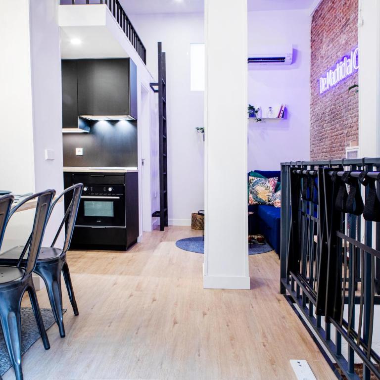 Calle Amparo 86 Lujoso Dúplex con Jacuzzi en Lavapies especial parejas - Apartamento de 2 dormitorios - 7