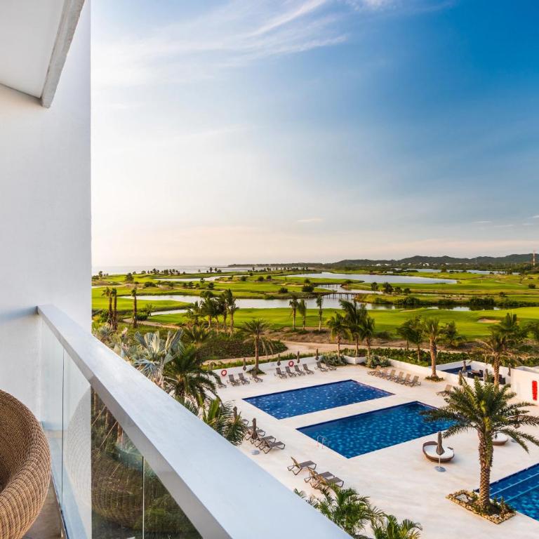Dreams Karibana Cartagena Golf & Spa Resort - Suite Junior con vistas parciales al océano y cama extragrande - 3