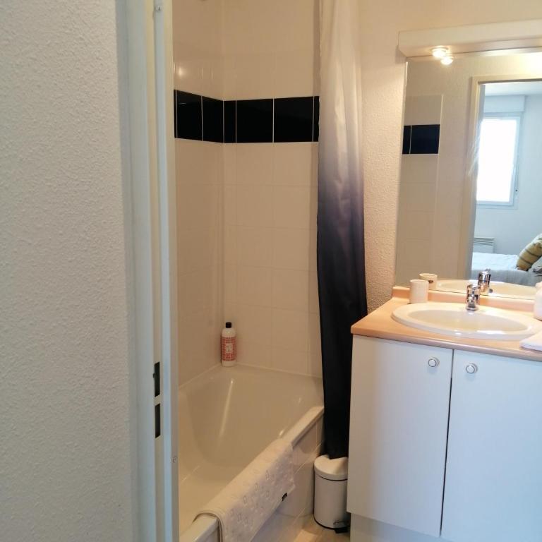 Le cocon de Marie,piscine, balcon, parking gratuit, baignoire - Apartamento de 1 dormitorio - 20