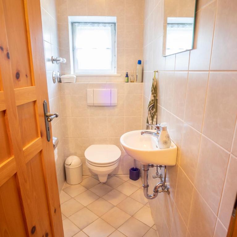 Landhauswohnung mit wildromantischem Garten - Apartment mit 2 Schlafzimmern - 14
