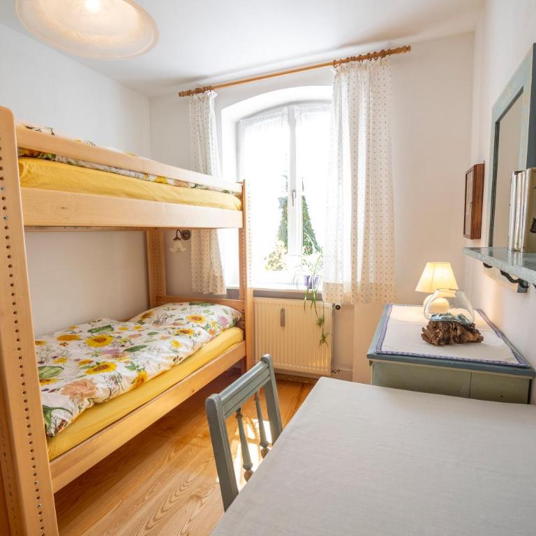 Landhauswohnung mit wildromantischem Garten - Apartment mit 2 Schlafzimmern - 10