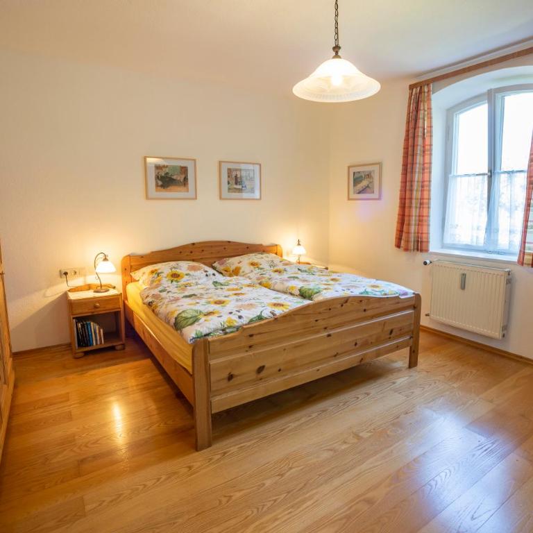 Landhauswohnung mit wildromantischem Garten - Apartment mit 2 Schlafzimmern - 6