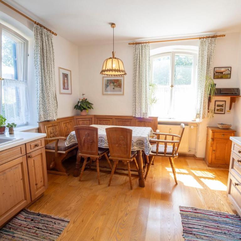 Landhauswohnung mit wildromantischem Garten - Apartment mit 2 Schlafzimmern - 4