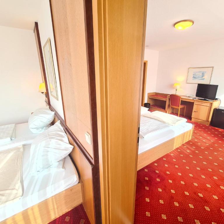Thermenhotel Tannenhof - Ihr Wohlfühl-Hotel - Familienzimmer mit eigenem Bad - 4