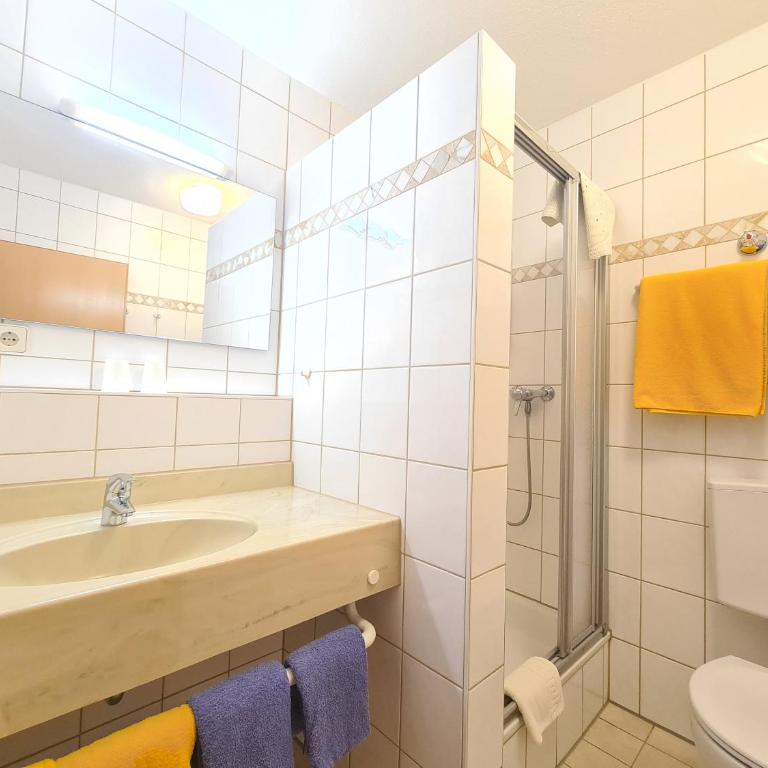 Thermenhotel Tannenhof - Ihr Wohlfühl-Hotel - Familienzimmer mit eigenem Bad - 7