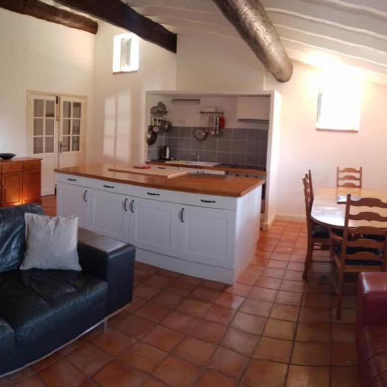 3 bedroom modern apartment in historic building overlooking river herault - Appartement 3 Chambres - 9
