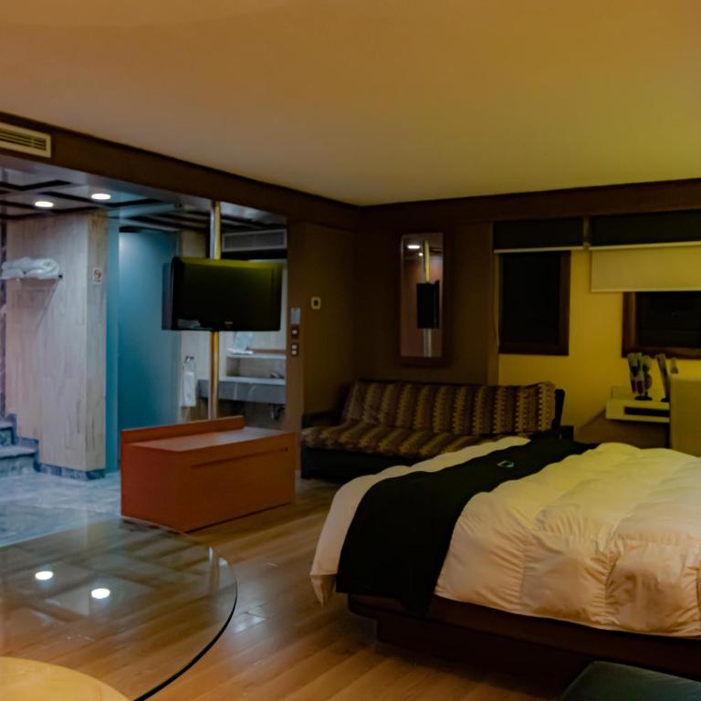 Hotel Contadero Suites y Villas - King Room - 8