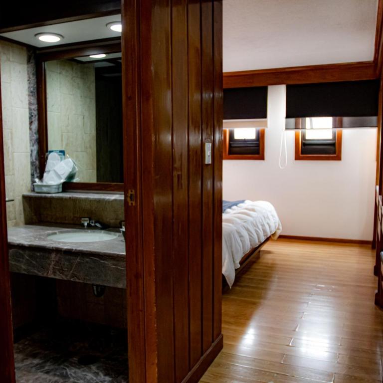 Hotel Contadero Suites y Villas - King Room - 18