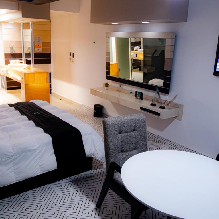 Hotel Contadero Suites y Villas - King Room - 19
