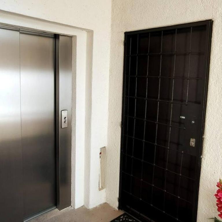 Hermoso departamento con alberca - Apartamento de 3 dormitorios - 23